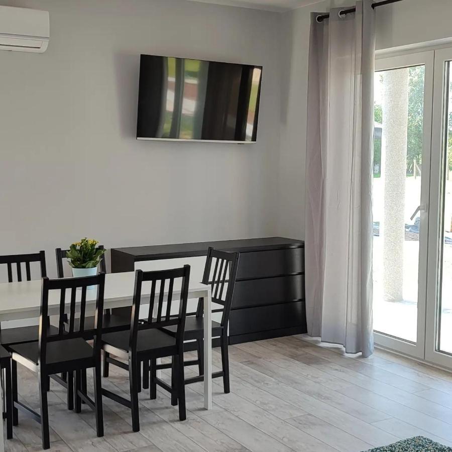 Apartamenty Wilga Spokojne Miejsce Z Calorocznym Jacuzzi I Letnim Basenem ビルガ エクステリア 写真
