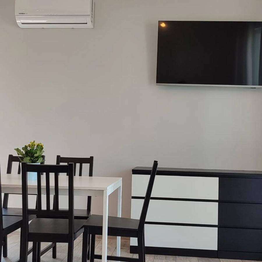 Apartamenty Wilga Spokojne Miejsce Z Calorocznym Jacuzzi I Letnim Basenem ビルガ エクステリア 写真